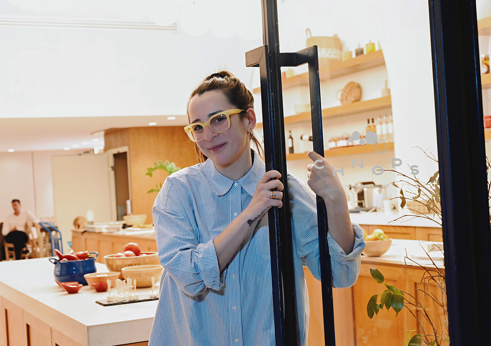 CHNOPS curator 1700x1200 by xhristakis